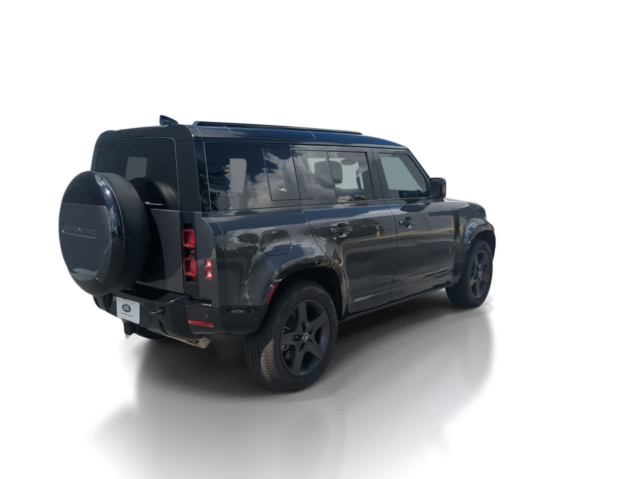 Certified 2024 Land Rover Defender 110 X-Dynamic SE AWD/4WD image 6