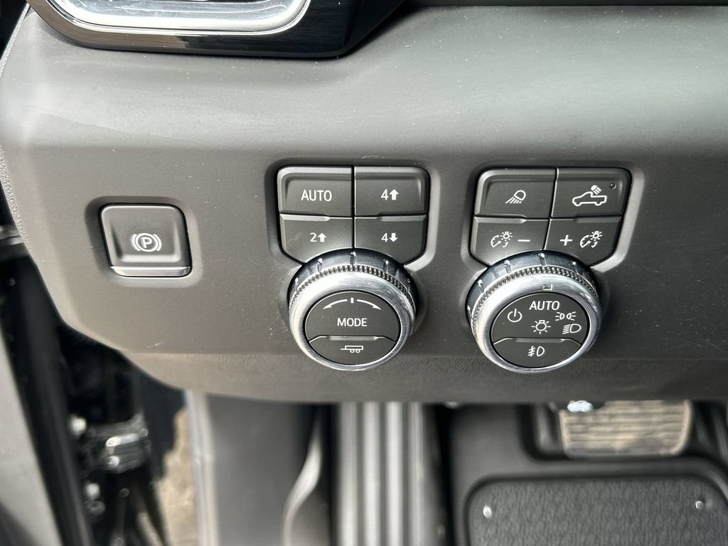 New 2026 GMC Sierra 2500 Denali Ultimate AWD/4WD image 18