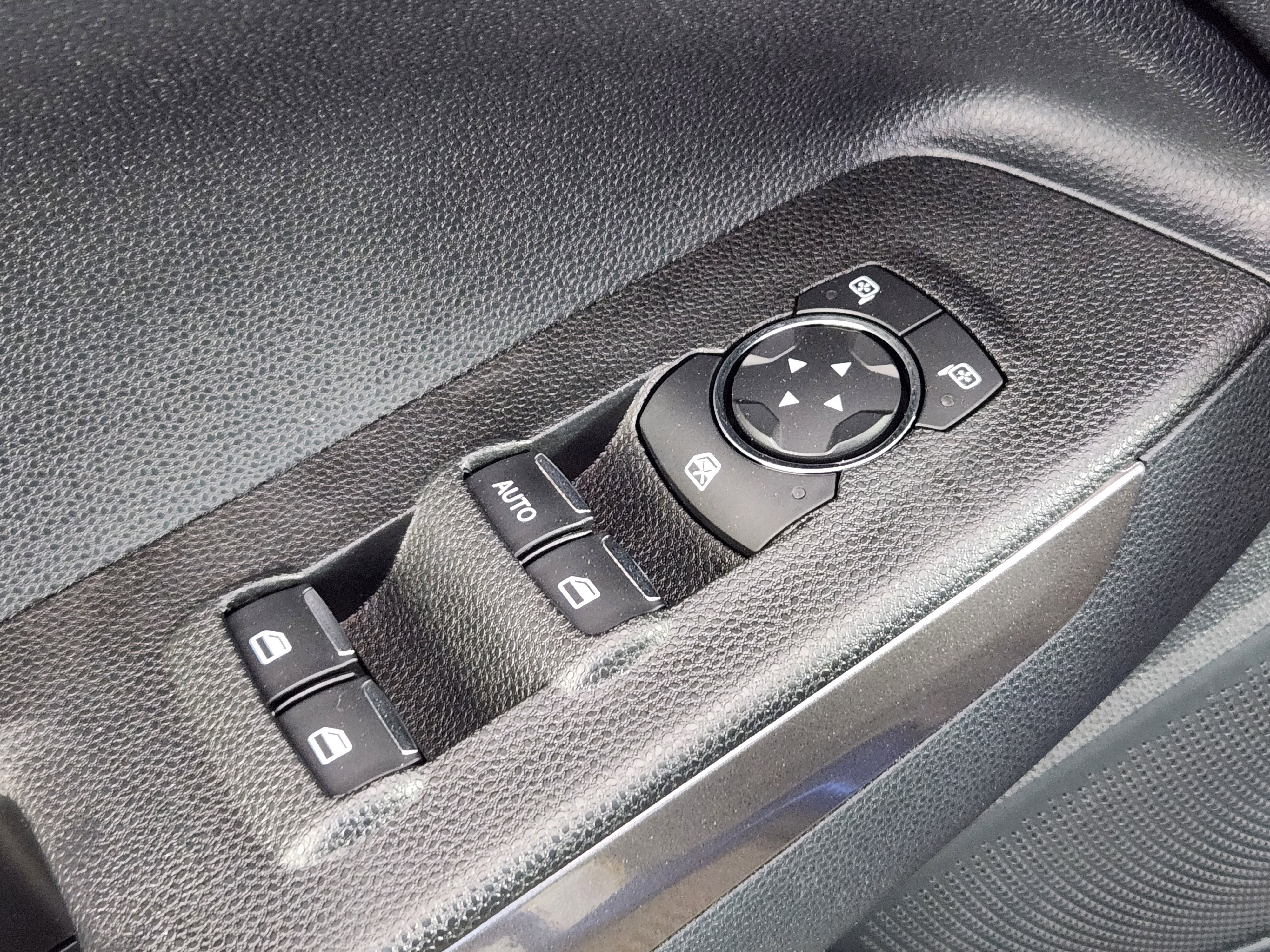 Used 2022 Ford EcoSport SE image 17