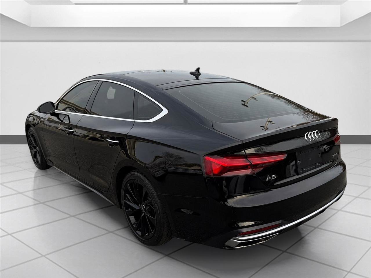Used 2022 Audi A5 2.0T Premium image 9