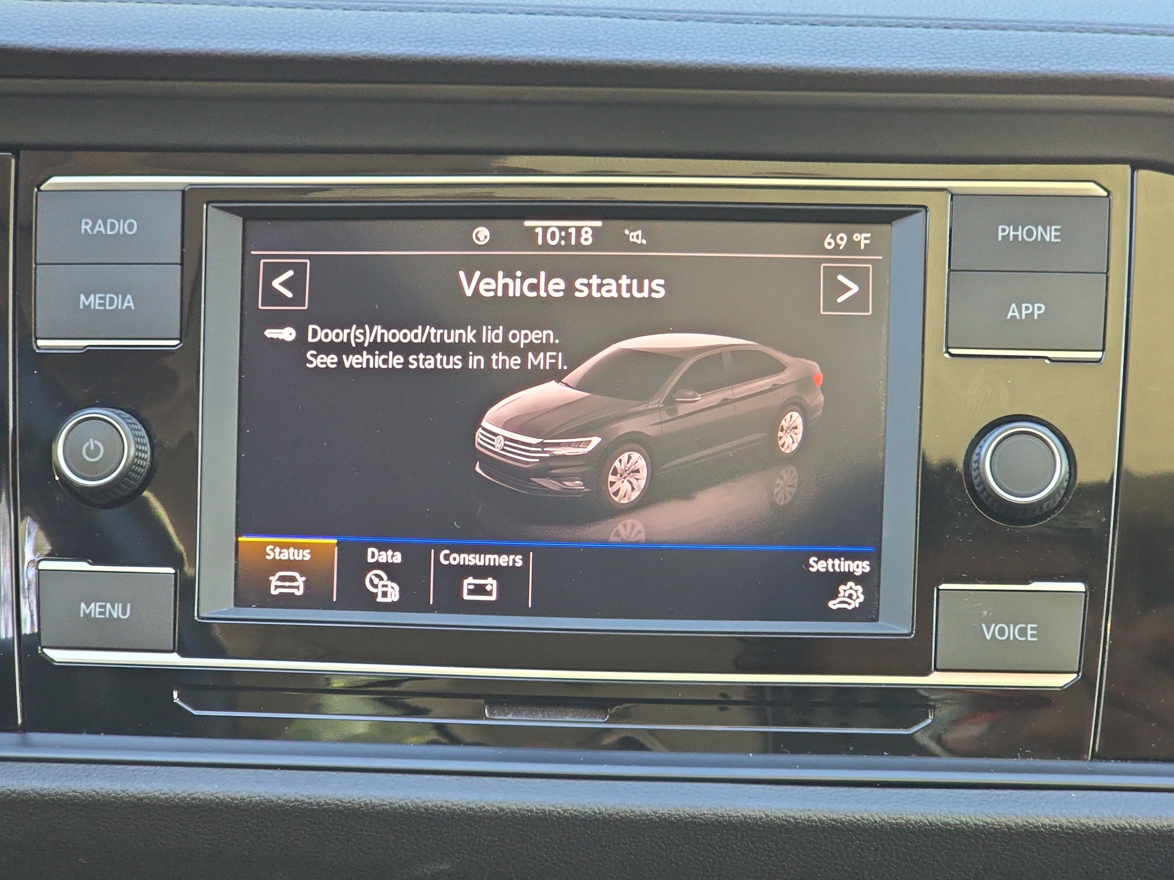 Certified 2023 Volkswagen Jetta SE w/ Panoramic Sunroof Package FWD image 20