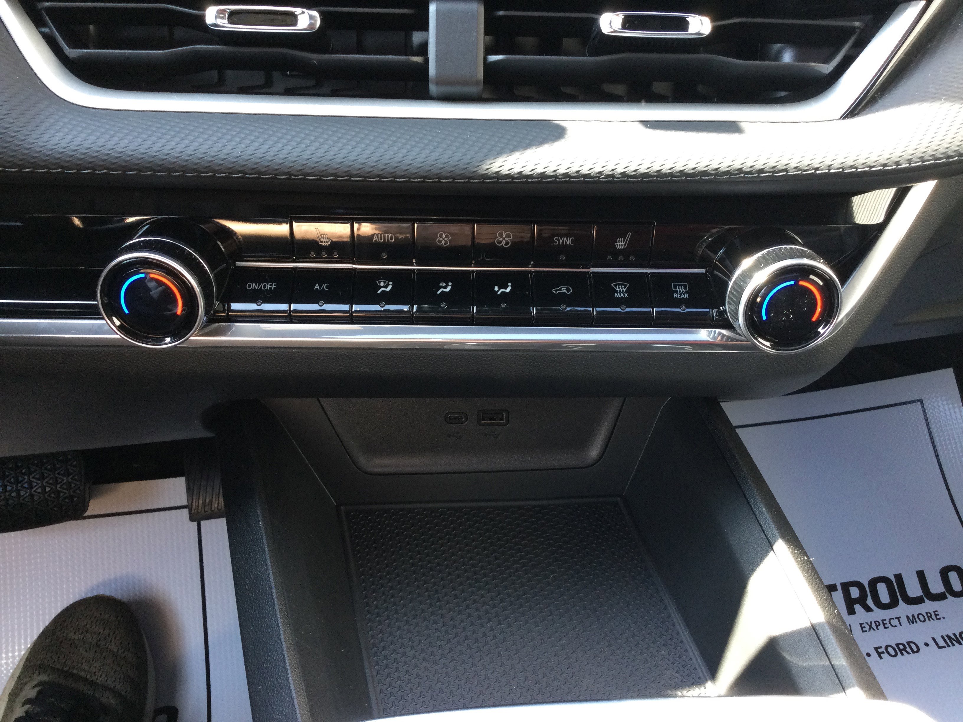 New 2026 Chevrolet Equinox LT w/ Convenience Package II image 12