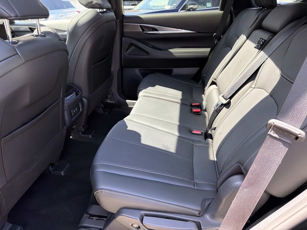 Certified 2026 INFINITI QX60 Pure w/ Cargo Package FWD image 12