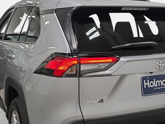 Certified 2025 Toyota RAV4 XLE AWD/4WD image 30