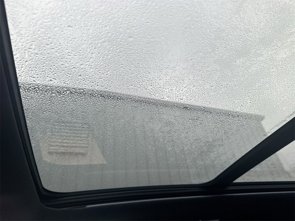 Used 2026 Cadillac Vistiq Sport image 20