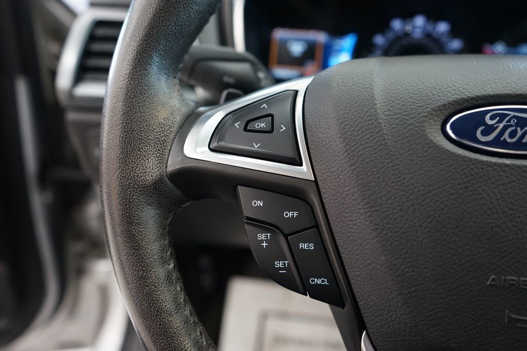 Used 2016 Ford Fusion Titanium FWD image 31