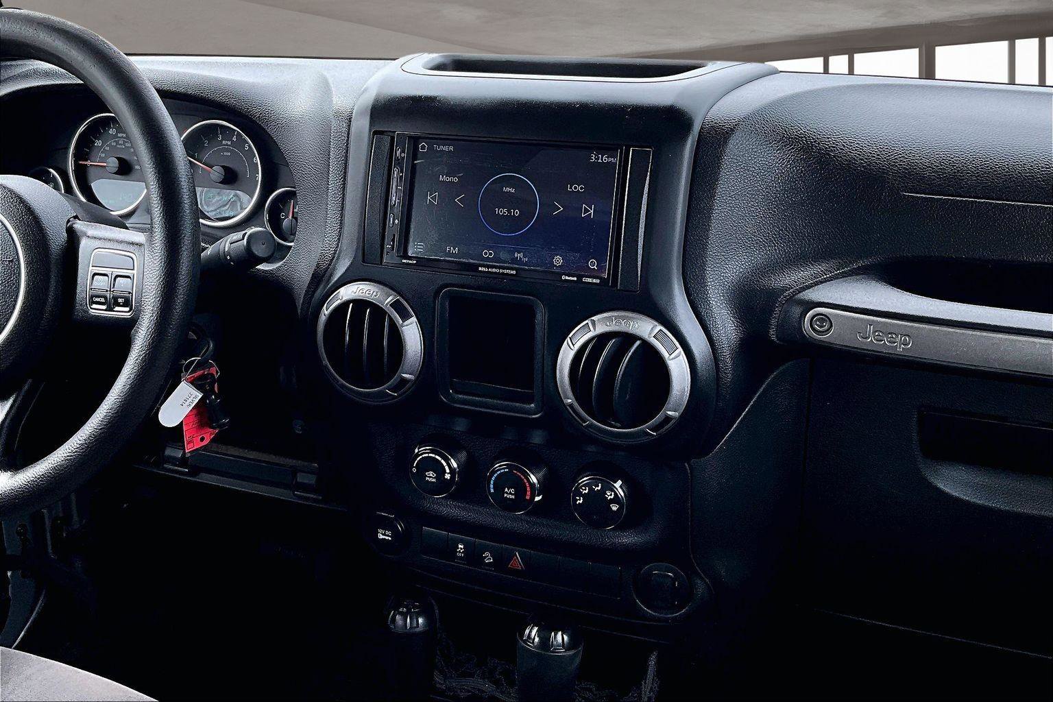 Used 2014 Jeep Wrangler Unlimited Sport AWD/4WD image 7