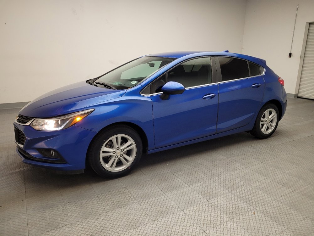 Used 2017 Chevrolet Cruze LT w/ Convenience Package image 2