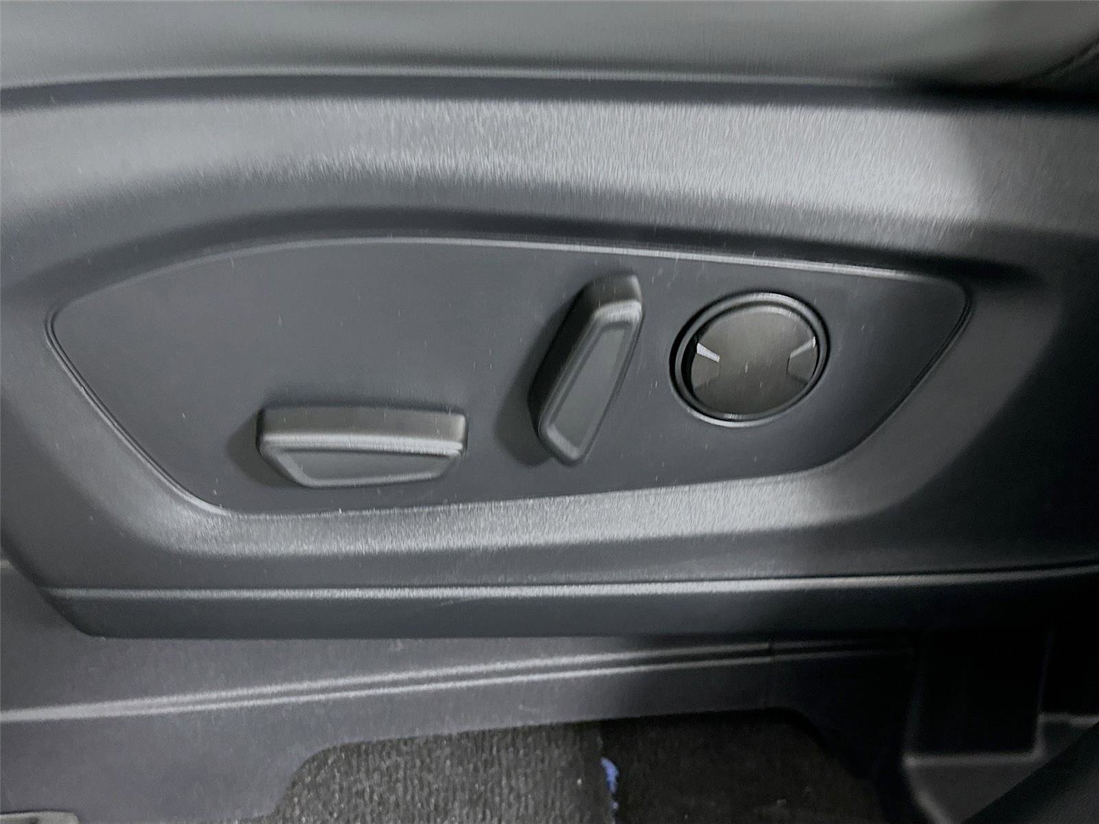 New 2026 Ford Explorer Active w/ Active Comfort Package image 21