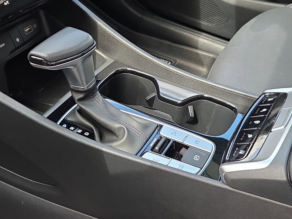 Used 2022 Hyundai Santa Cruz Limited image 13