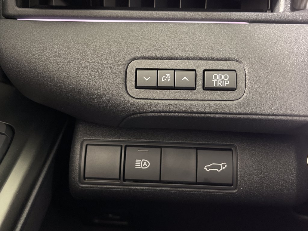 New 2026 Toyota C-HR AWD/4WD image 28