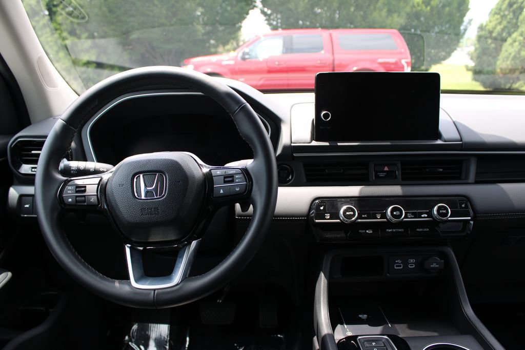 Certified 2025 Honda Pilot EX-L image 17
