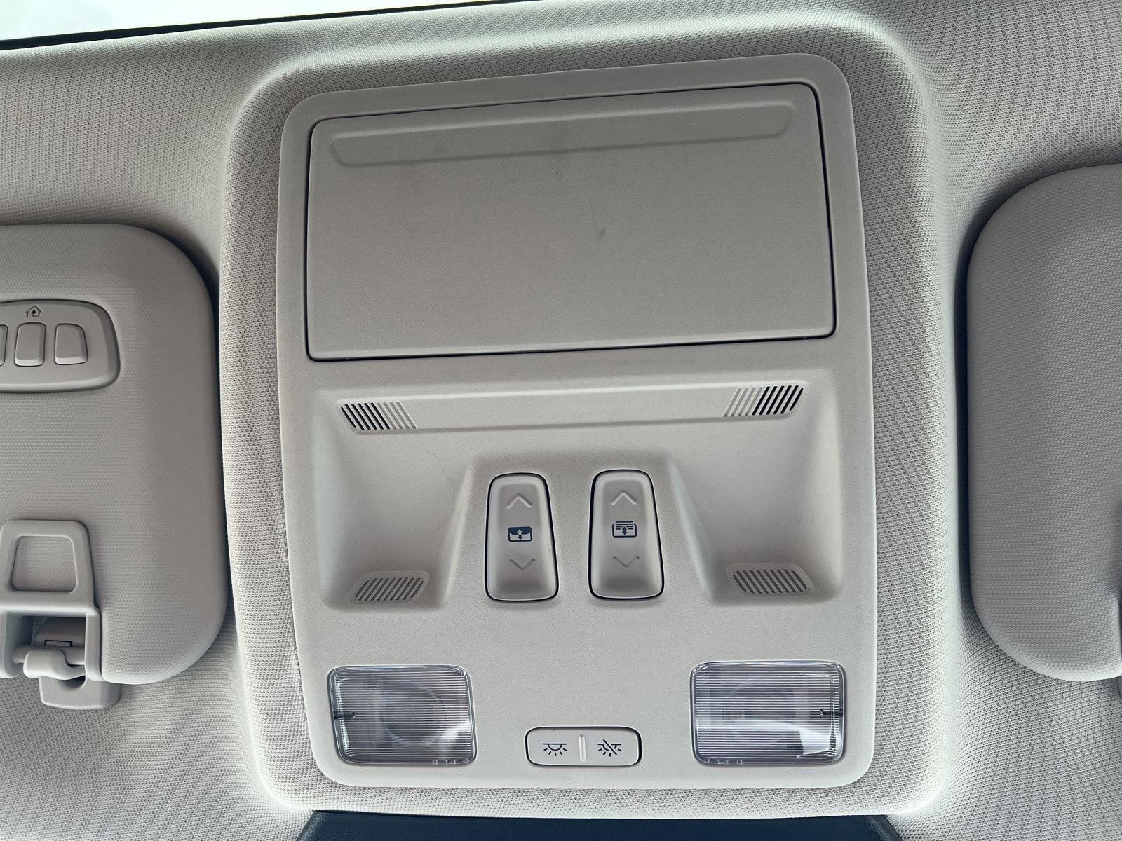 Used 2023 Ford Escape Platinum image 39