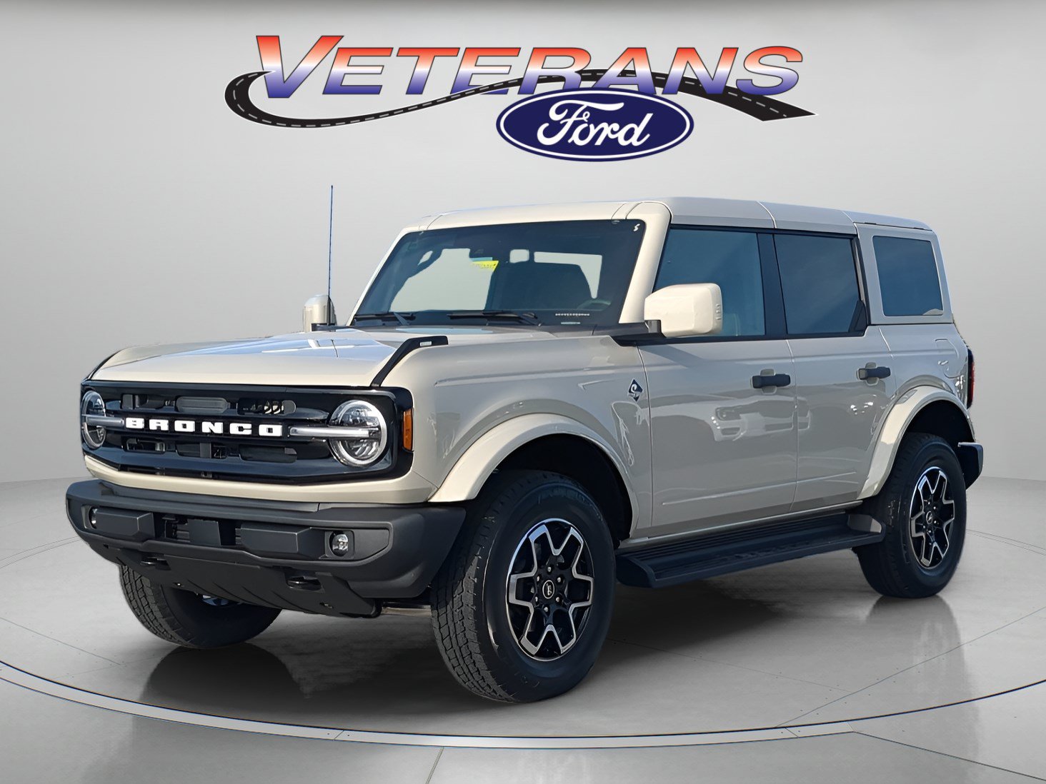 New 2026 Ford Bronco Outer Banks AWD/4WD image 1