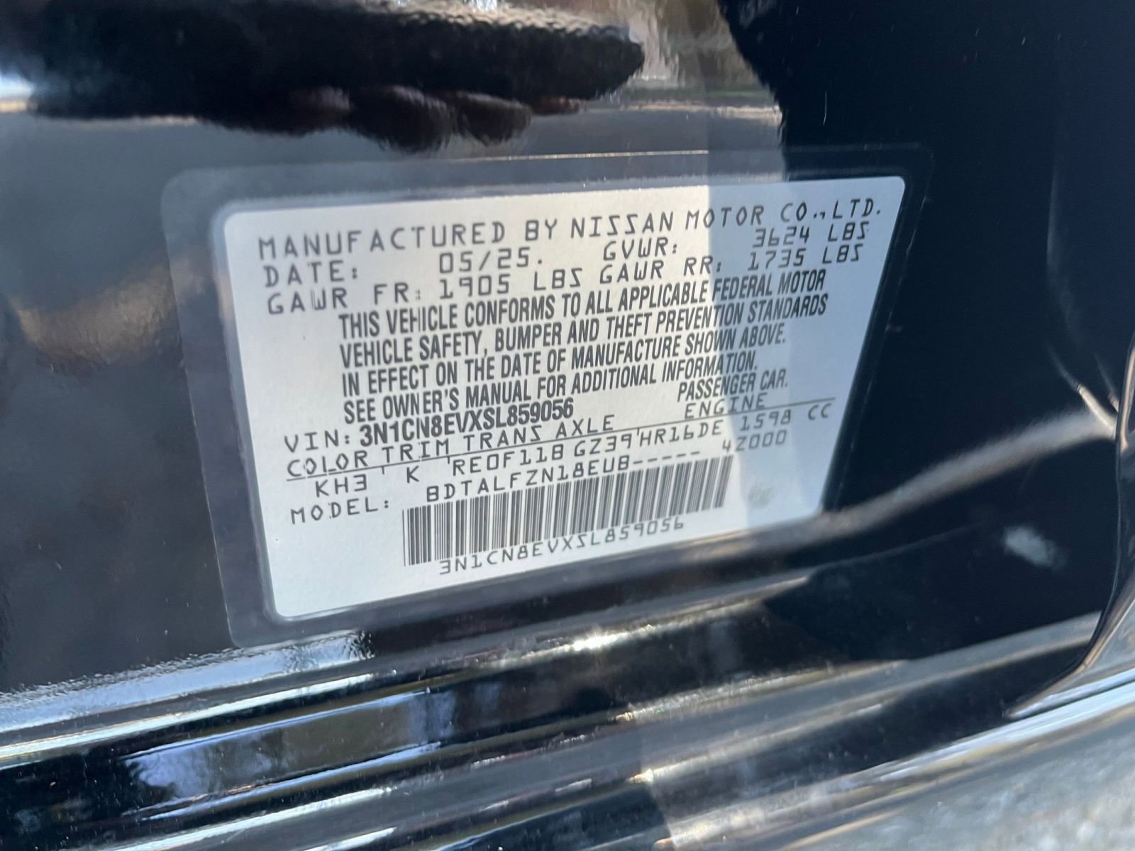 Used 2025 Nissan Versa SV image 27