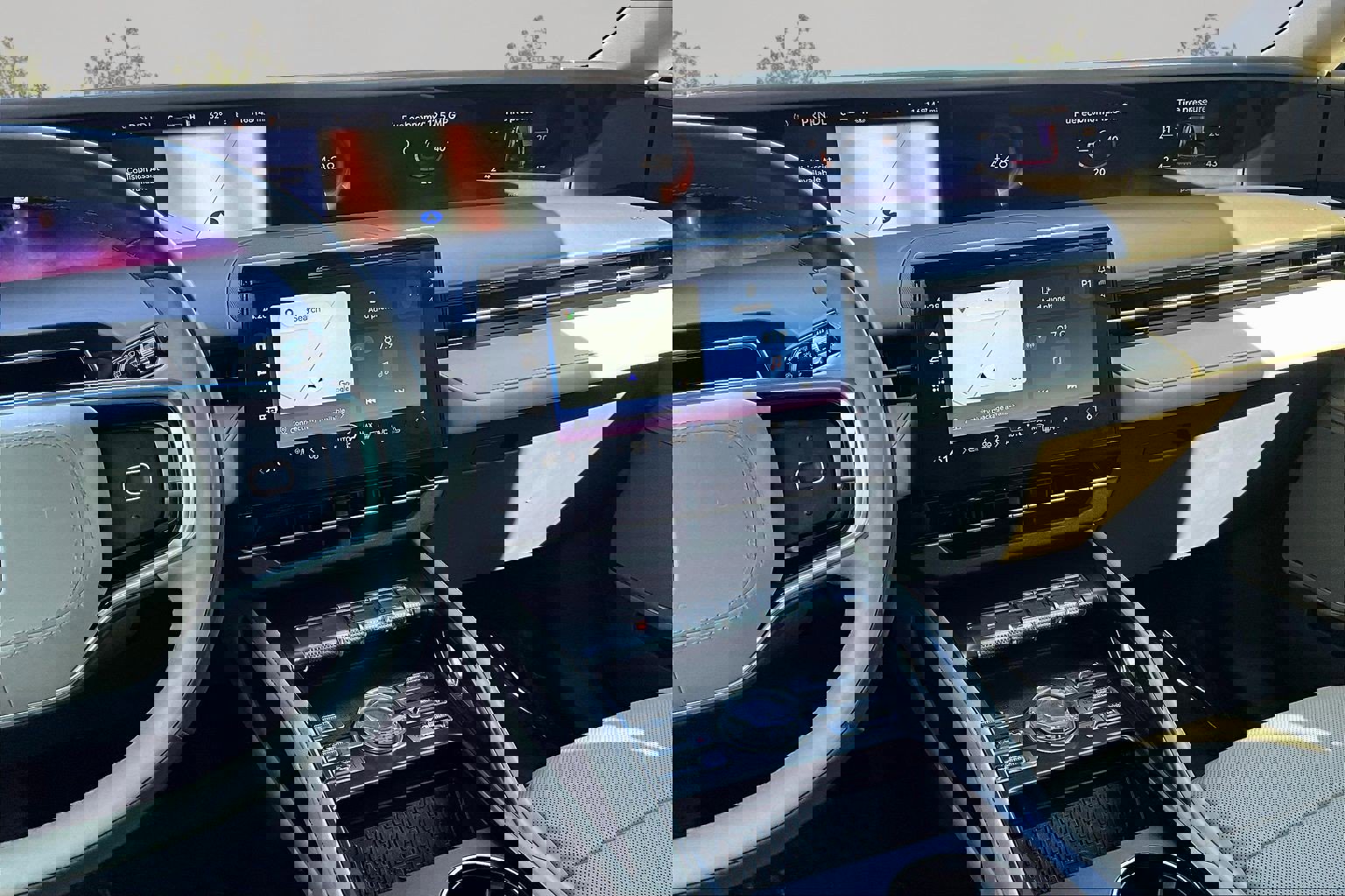 Used 2024 Lincoln Nautilus Premier w/ Equipment Group 102A image 6