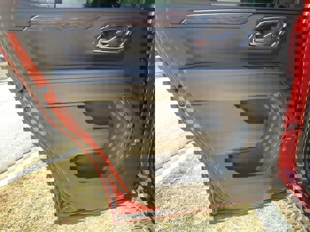 Used 2022 Chevrolet Tahoe Z71 w/ Luxury Package image 14