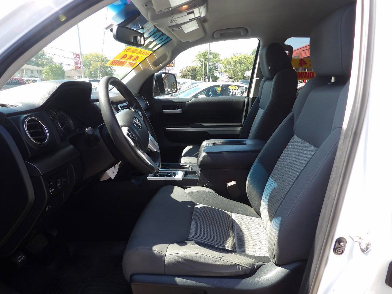 Used 2016 Toyota Tundra SR5 image 10