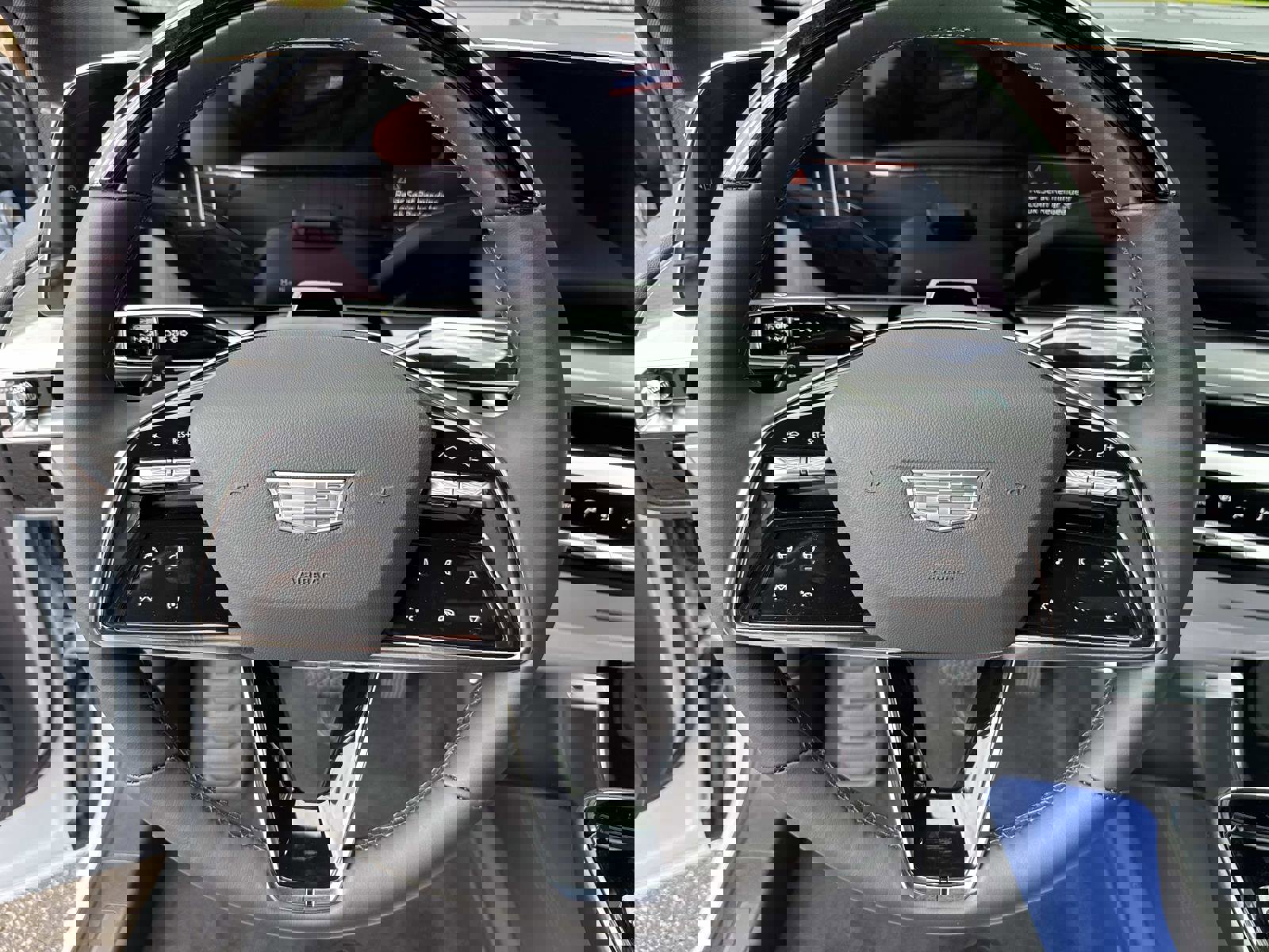 New 2026 Cadillac Lyriq Luxury image 27