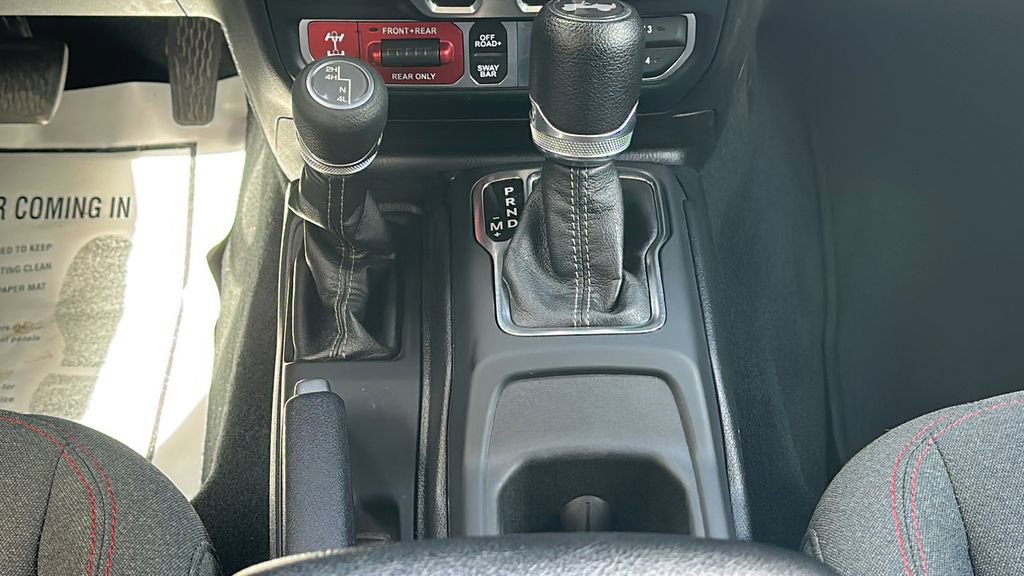Used 2024 Jeep Wrangler Rubicon image 22