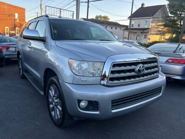 Used 2010 Toyota Sequoia Limited image 2