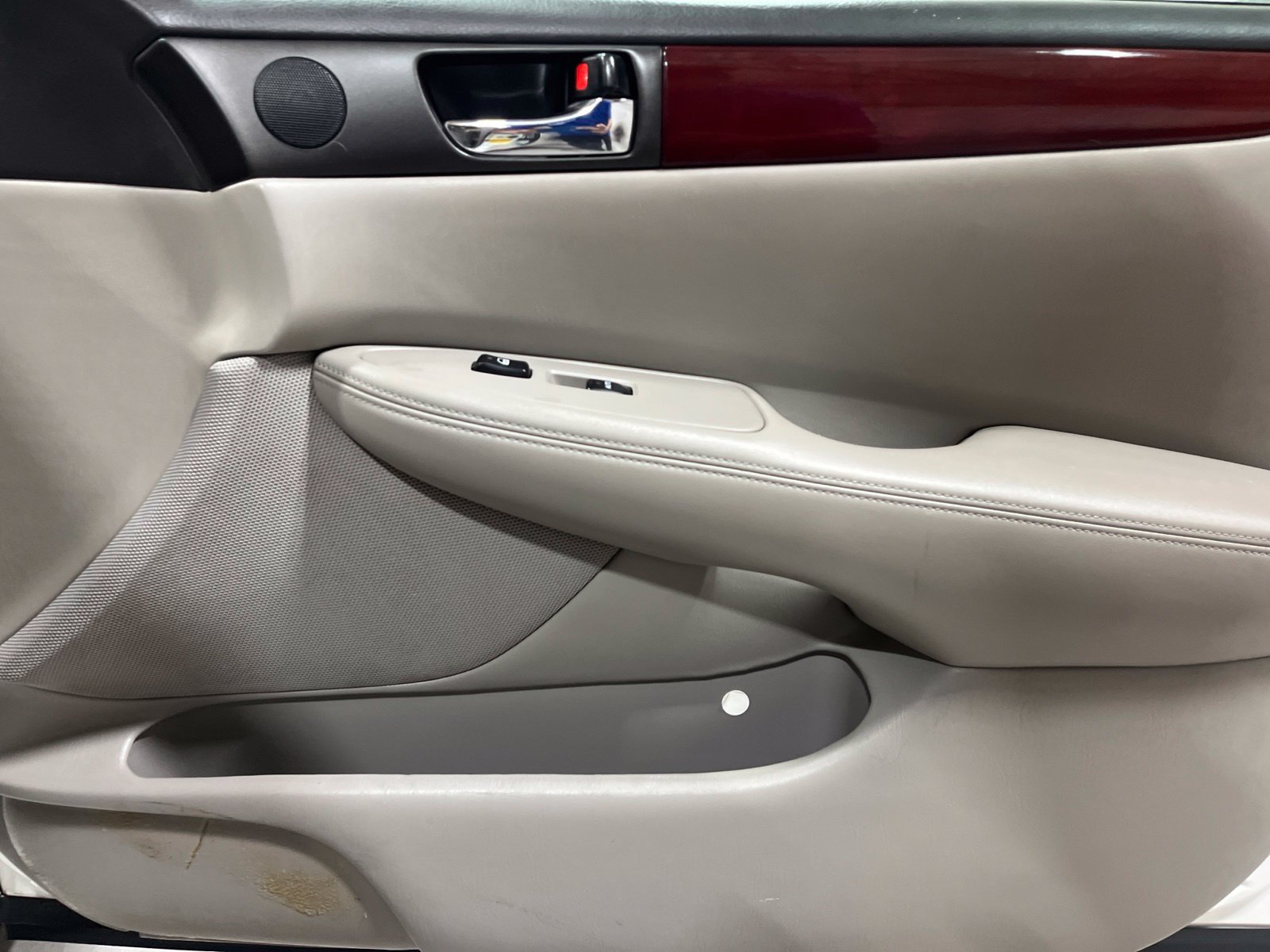 Used 2002 Lexus ES 330 w/ Premium Pkg FWD image 17