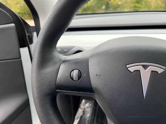 Used 2021 Tesla Model Y Long Range AWD/4WD image 22