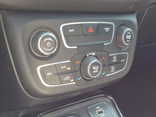 Used 2018 Jeep Compass Limited w/ Navigation Group AWD/4WD image 26