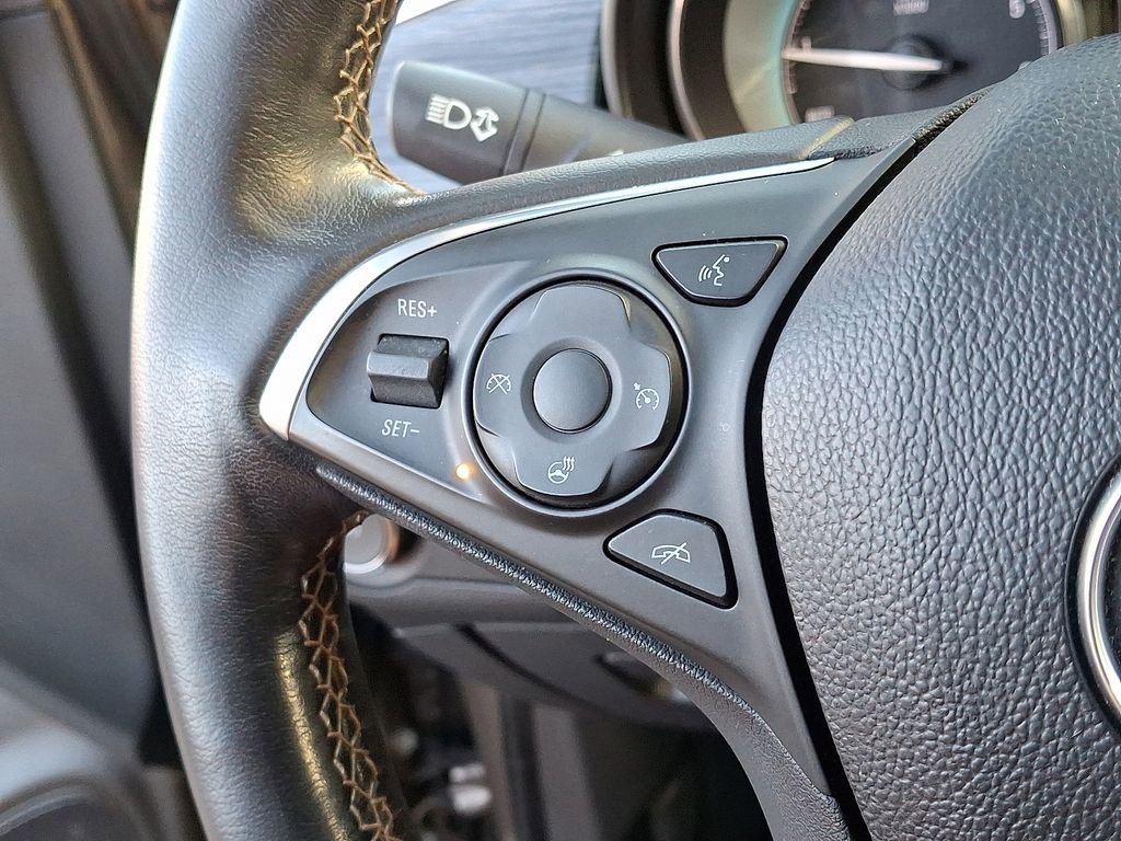 Used 2018 Buick Envision Essence w/ LPO, Hit The Road Package image 21