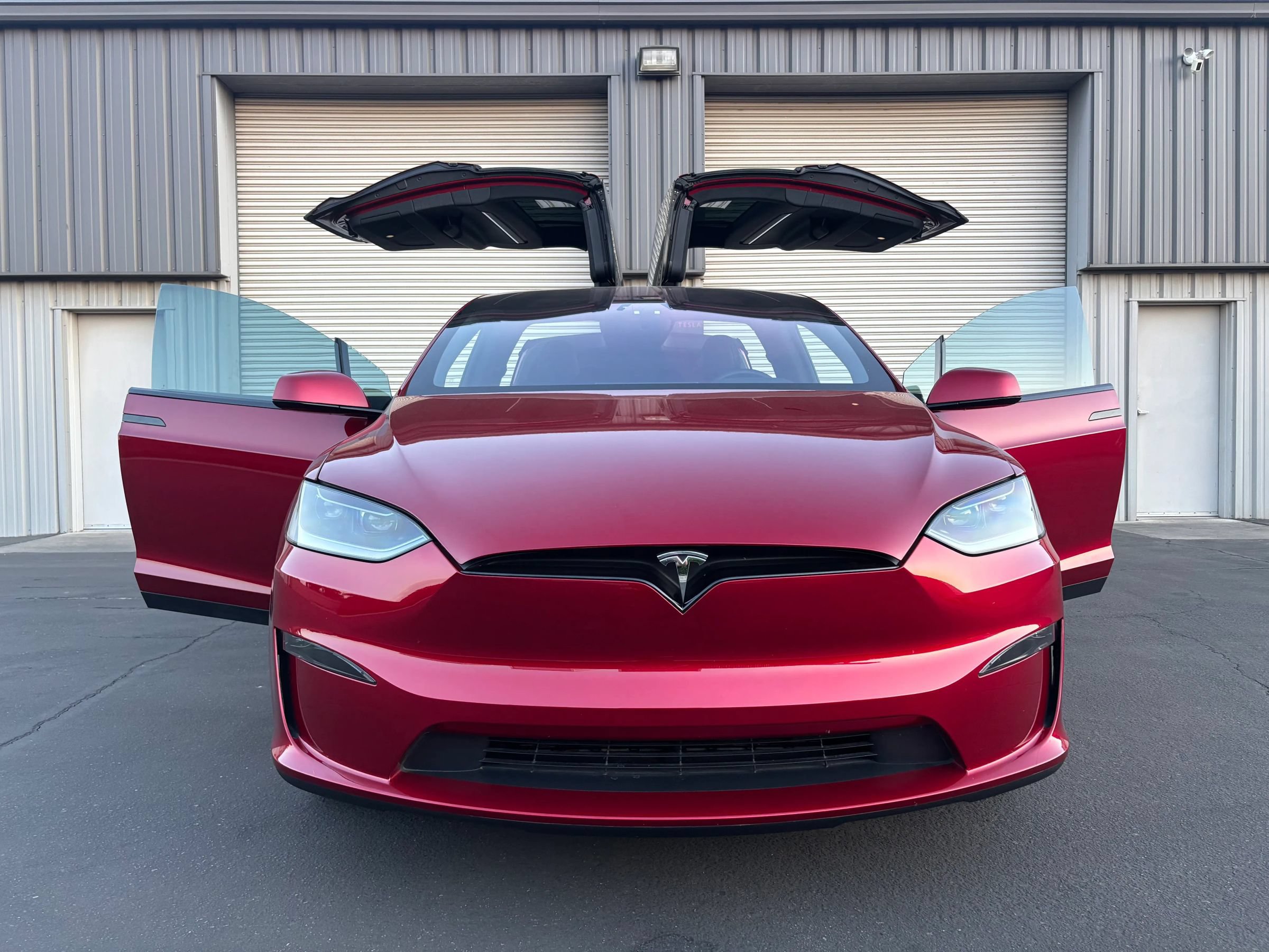 Used 2025 Tesla Model X AWD/4WD image 3