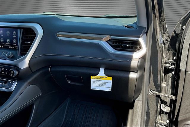 Used 2023 GMC Acadia SLE w/ Driver Convenience Package image 26