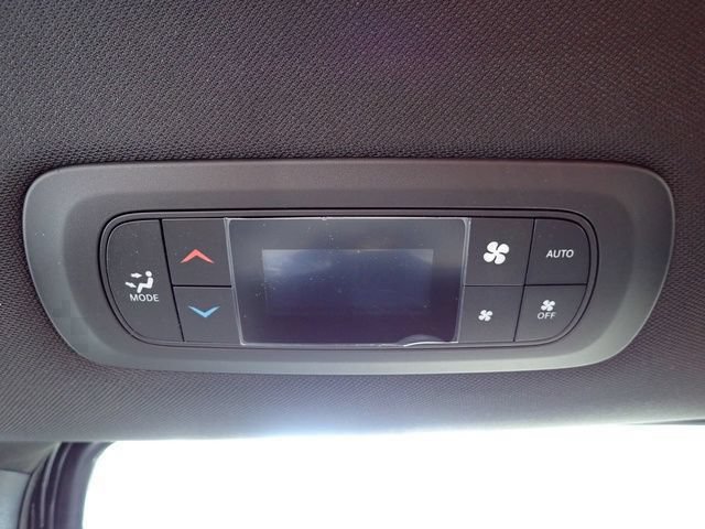 New 2026 Chrysler Pacifica Select AWD/4WD image 15