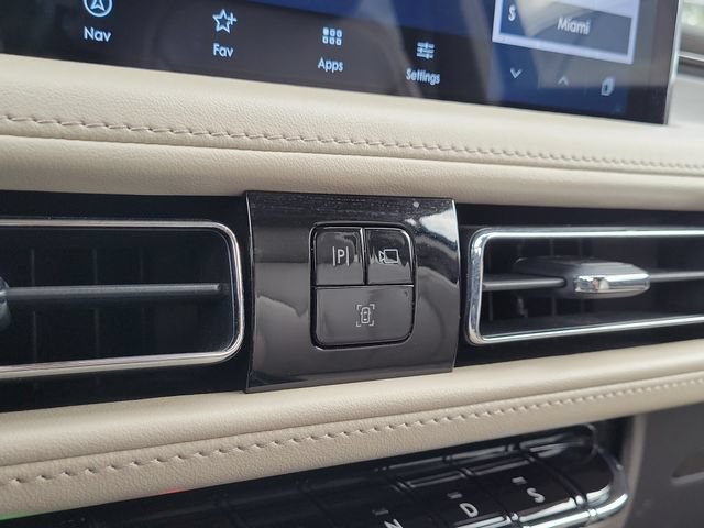 Certified 2023 Lincoln Nautilus FWD w/ Premium Package image 28