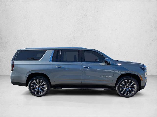 New 2026 Chevrolet Suburban High Country image 4