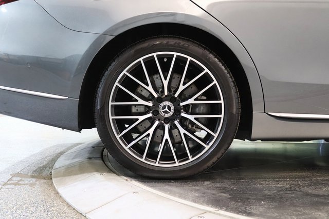 Used 2022 Mercedes-Benz S 580 4MATIC Sedan w/ Rear Seat Package image 15