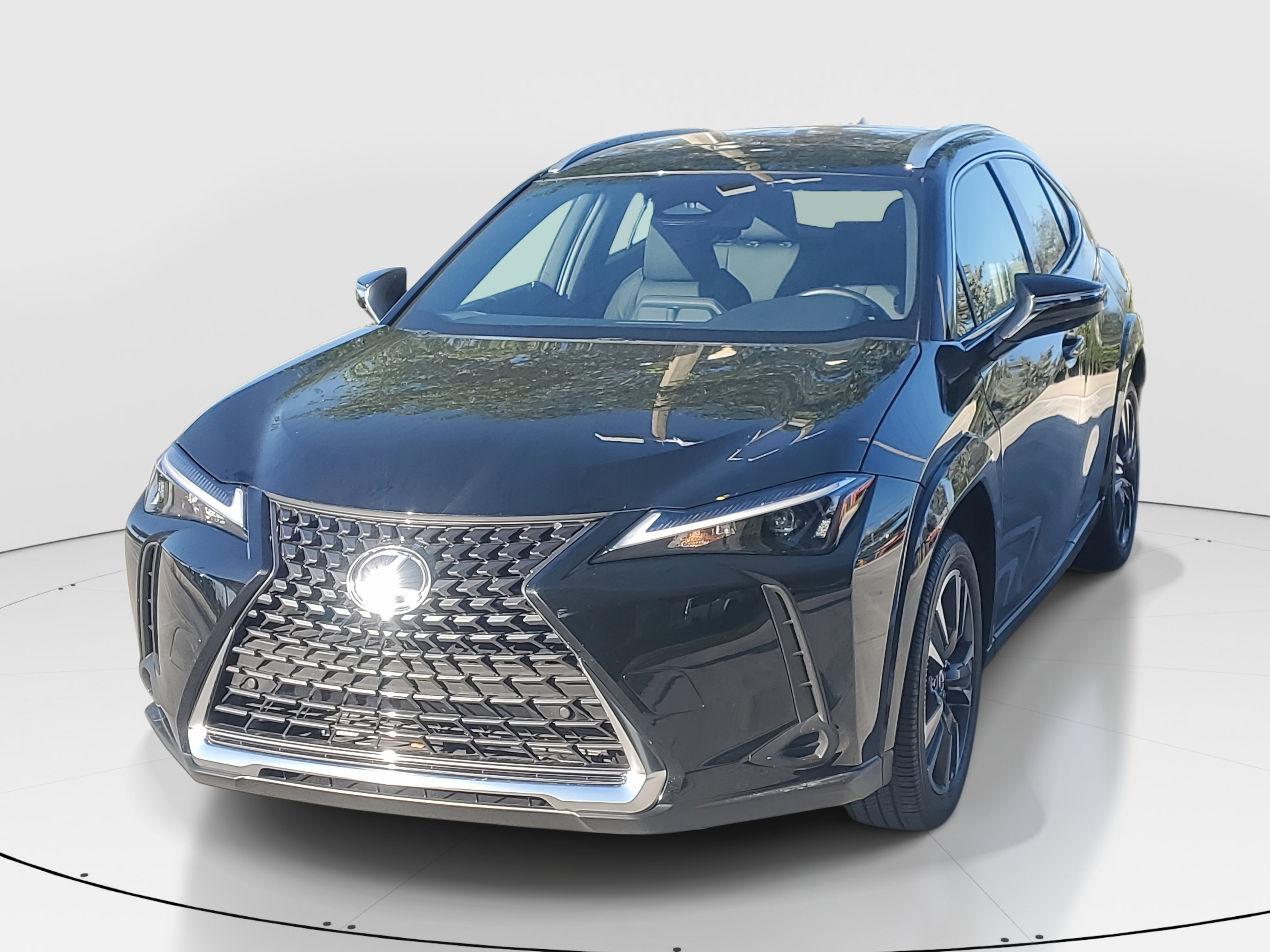 Used 2025 Lexus UX 300h FWD w/ Accessory Package (Z1) image 5