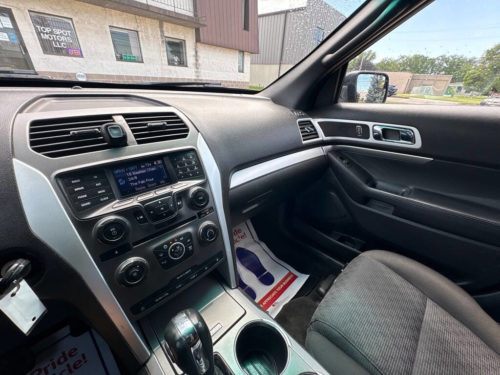 Used 2012 Ford Explorer XLT w/ Class III Trailer Tow Pkg image 17