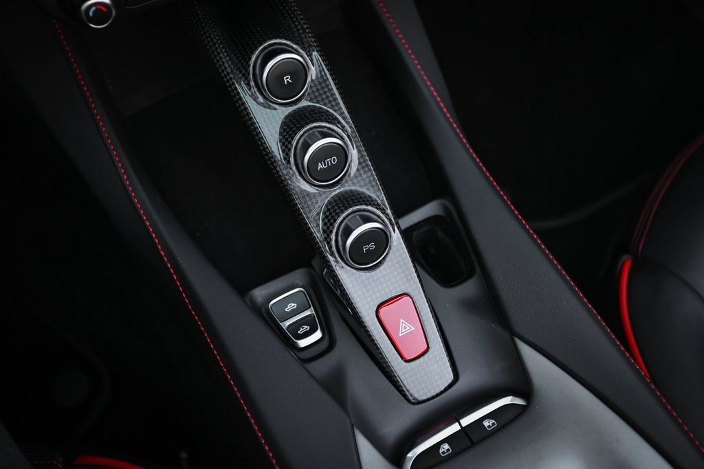 Used 2022 Ferrari Portofino M RWD image 35