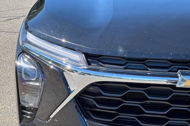 Used 2024 Chevrolet Trax LT FWD image 44