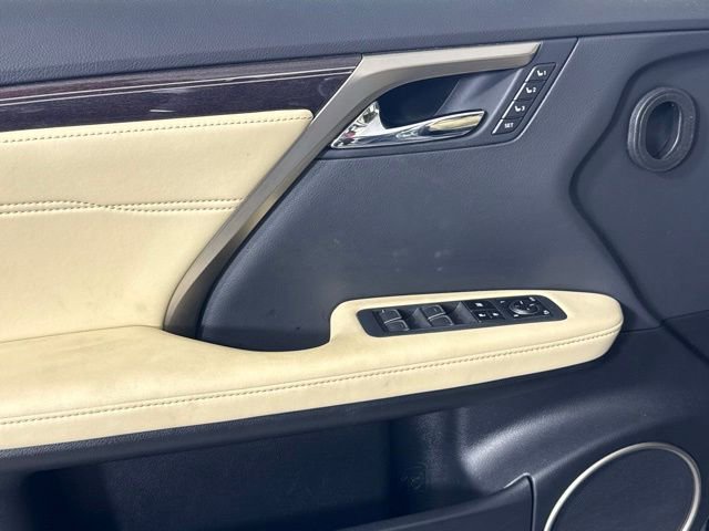 Used 2022 Lexus RX 350L Luxury w/ Accessory Package (Z1) FWD image 17