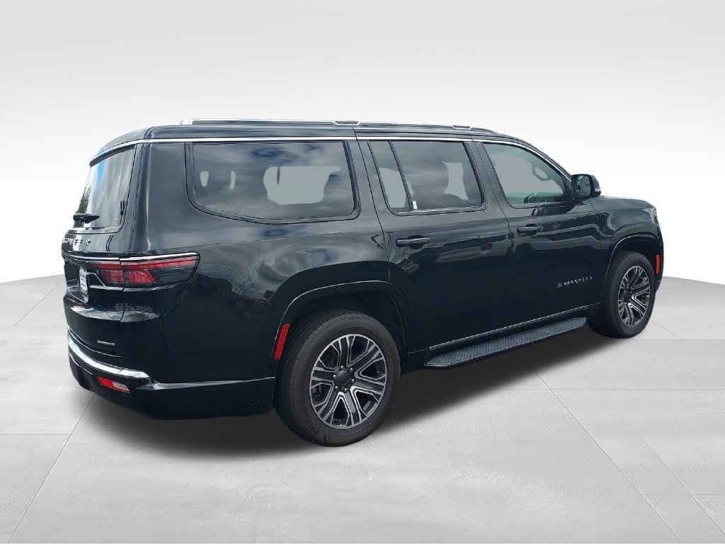Used 2023 Jeep Wagoneer Series II AWD/4WD image 5