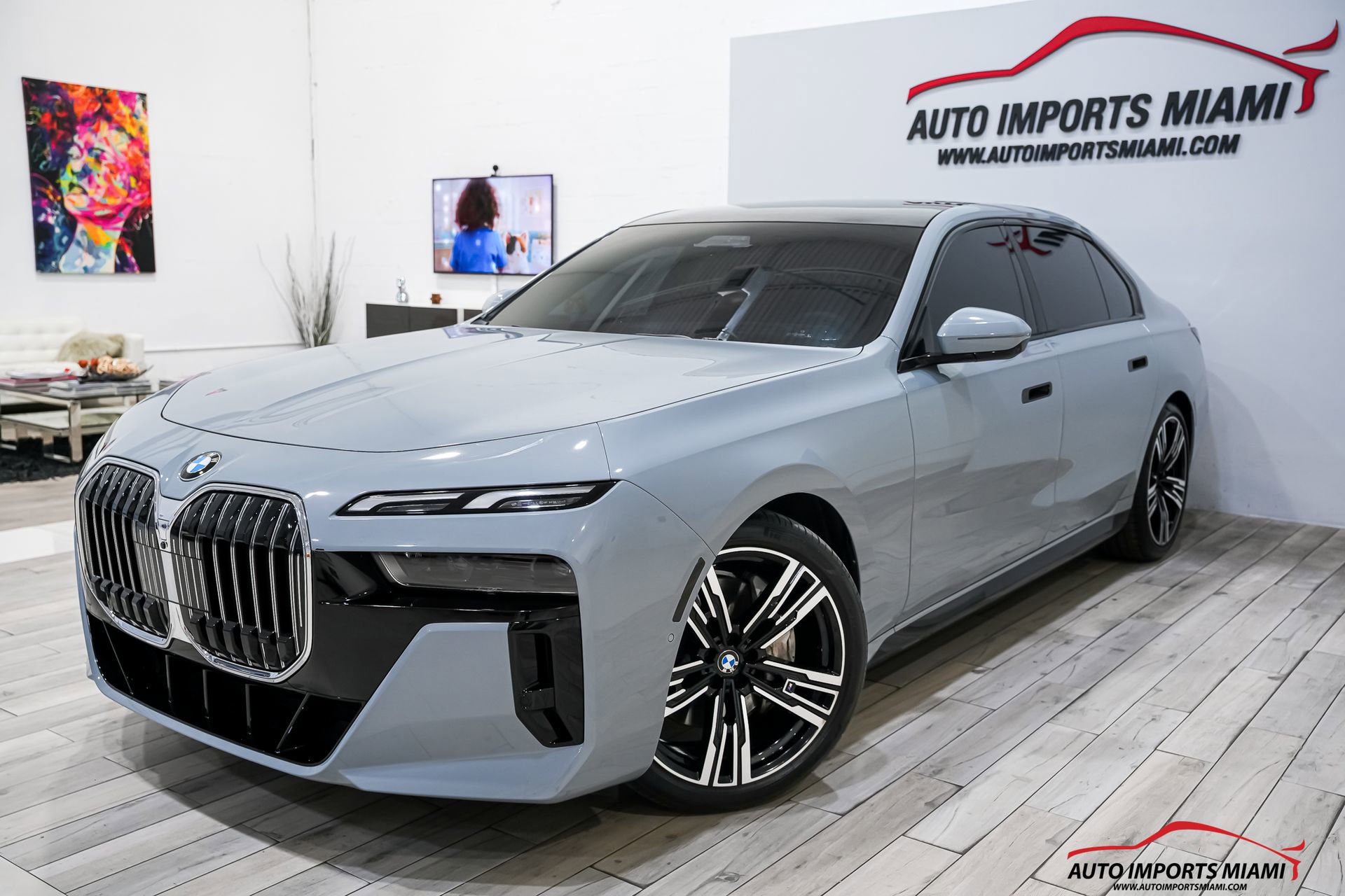 Used 2023 BMW 740i image 1