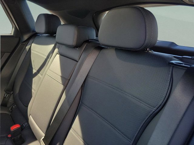 Certified 2026 Mercedes-Benz GLC 300 image 7