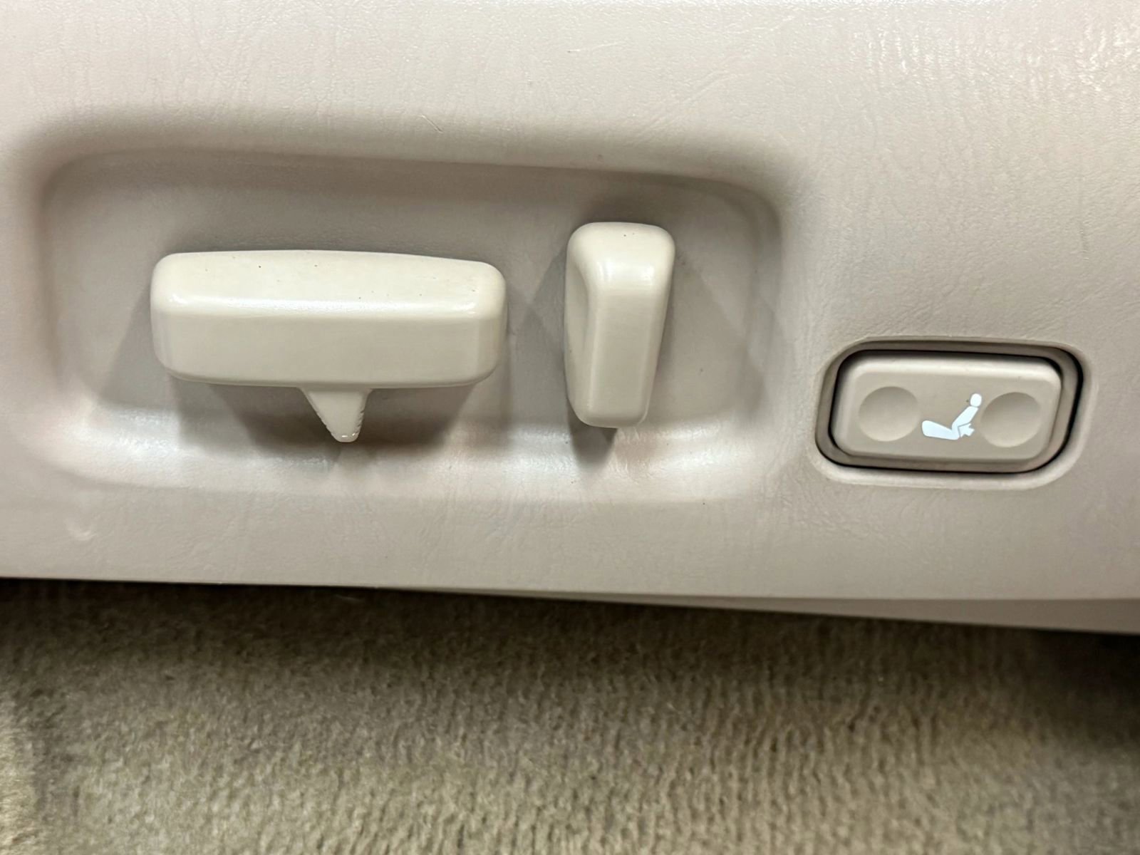 Used 1998 Toyota Land Cruiser image 27