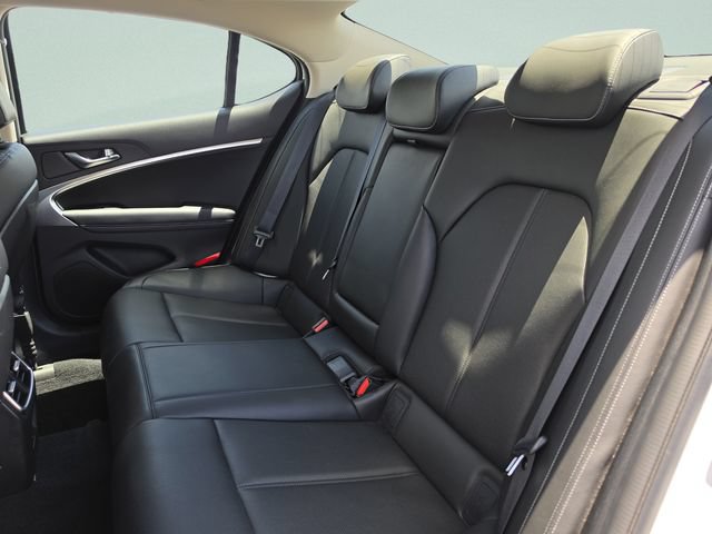 Used 2025 Genesis G70 2.5T AWD/4WD image 26