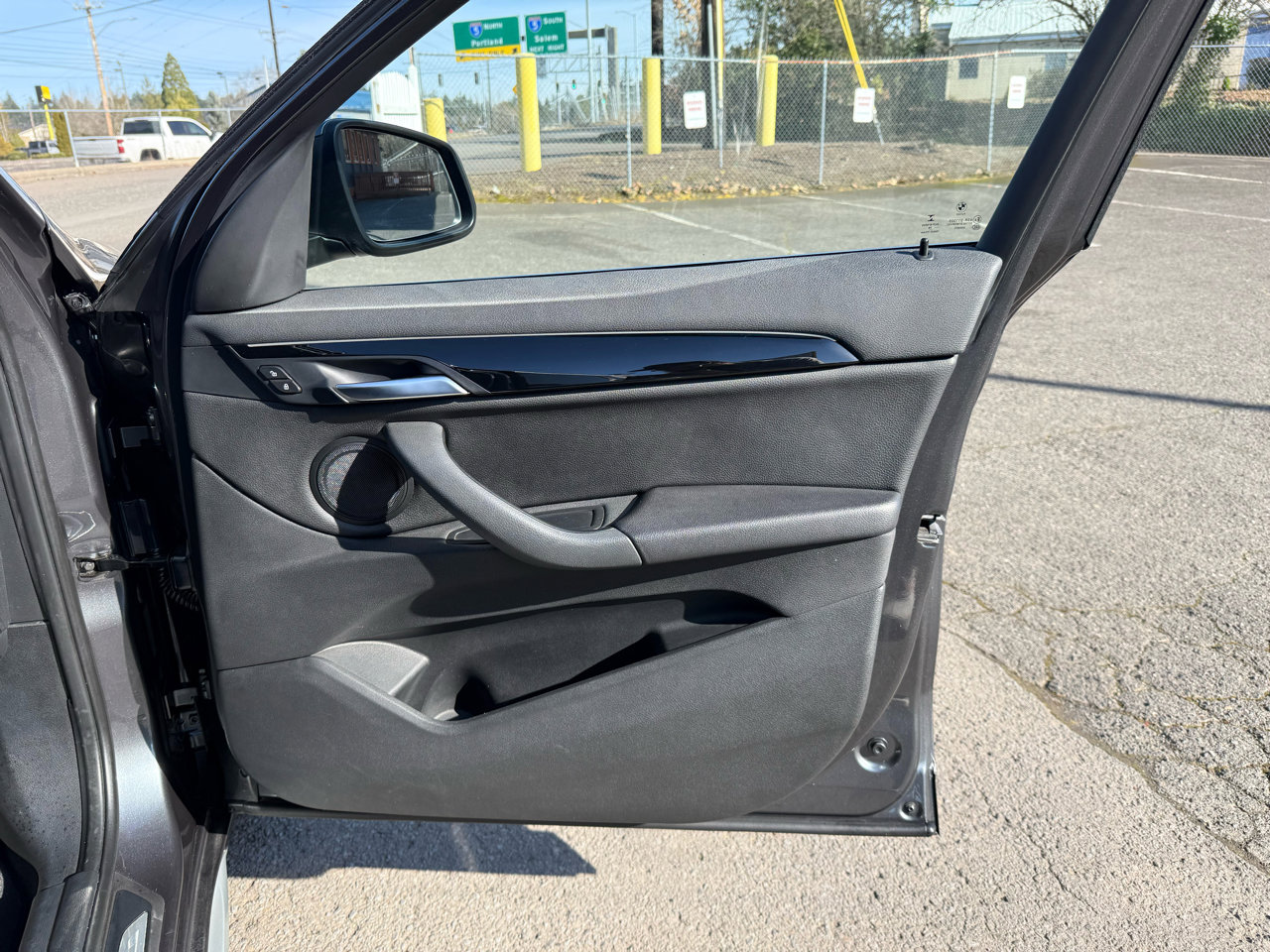 Used 2017 BMW X1 xDrive28i image 22