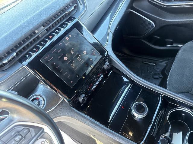 Used 2021 Jeep Grand Cherokee L Laredo image 15