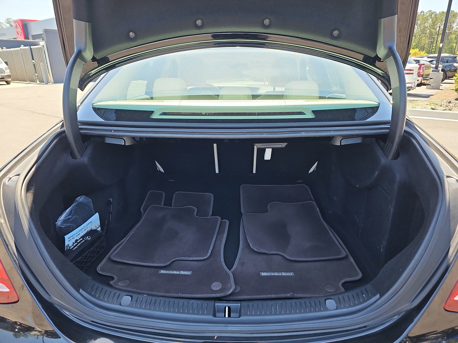 Used 2017 Mercedes-Benz E 300 image 12