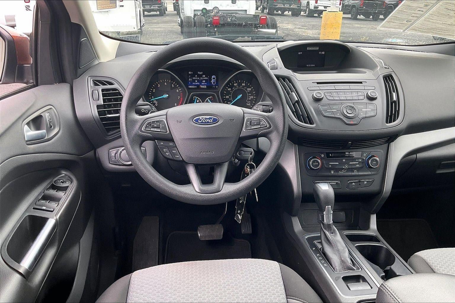 Used 2017 Ford Escape SE AWD/4WD image 5