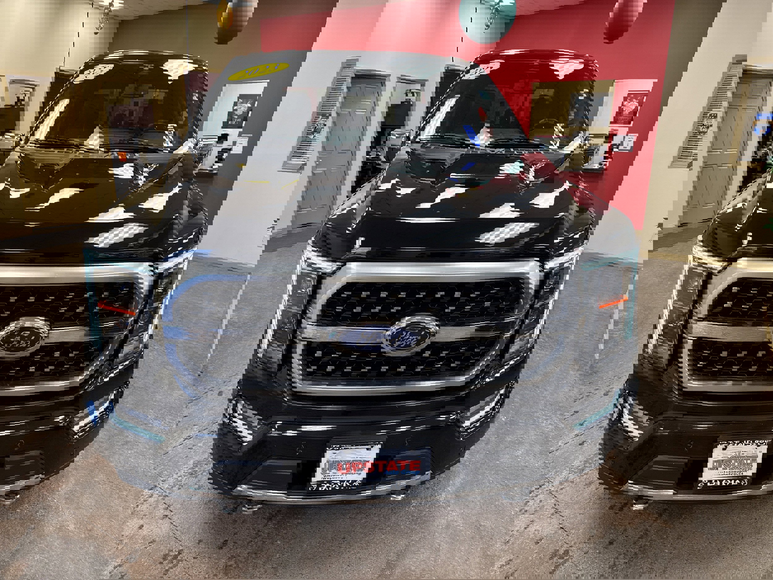 Used 2023 Ford F150 Platinum image 2